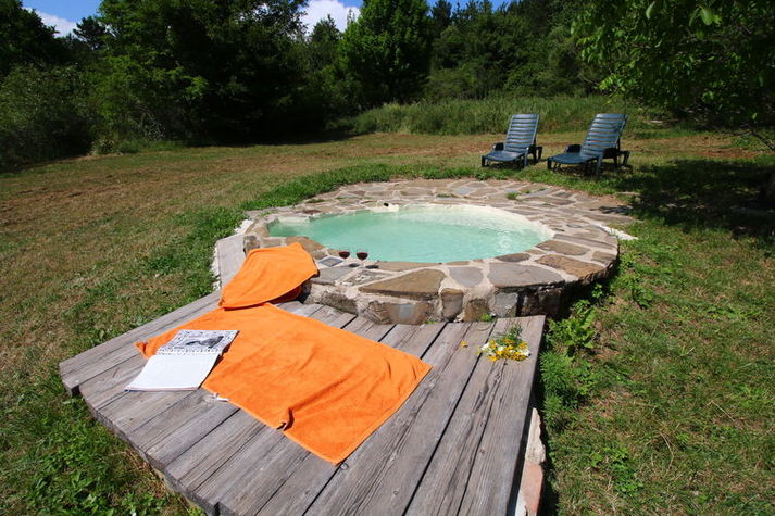 PoolOfHouse