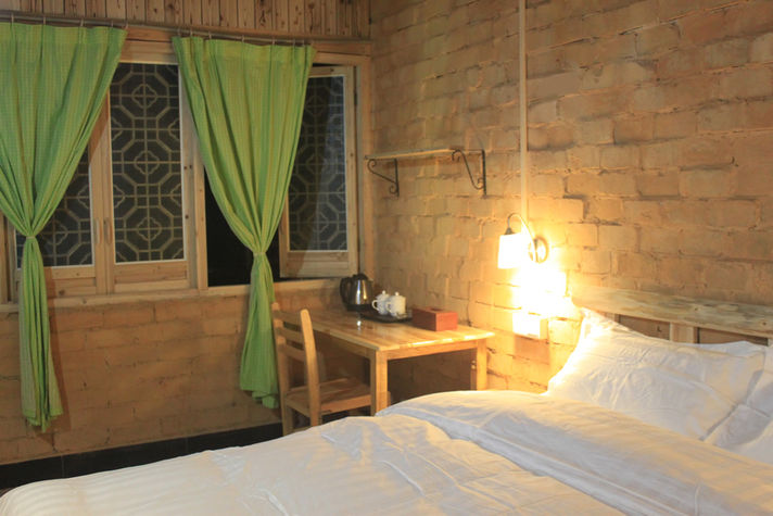Yangshuo Loong Old House mainyard king size room
