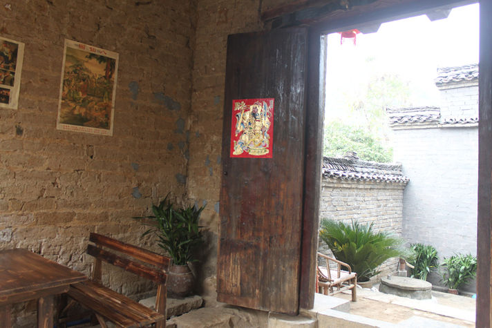 yangshuo loong old house mainyard