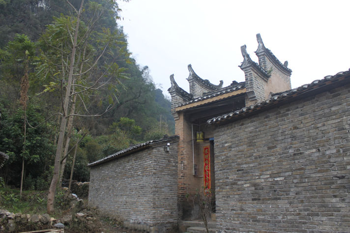 yangshuo loong old house mainyard