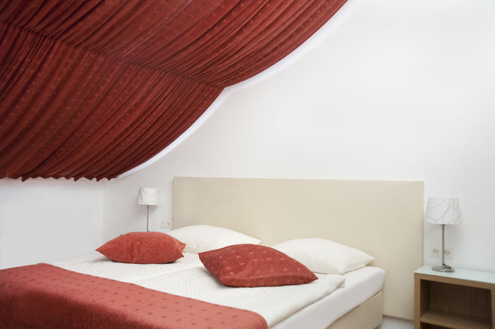Bedroom with variant double bed