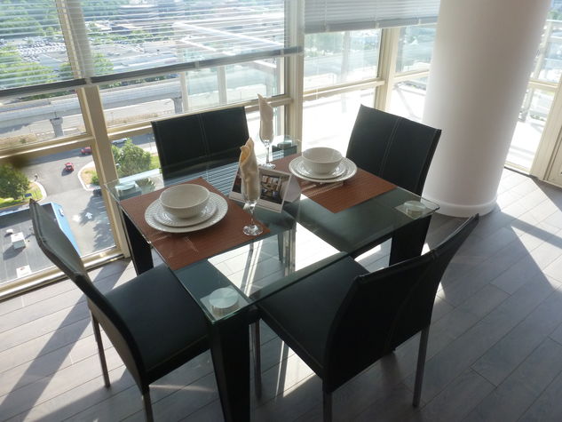 Luxury Dinette with View