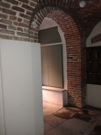 All bricks are 1800's original