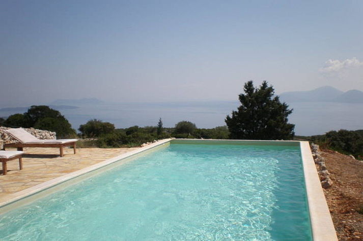 PoolOfHouse