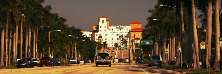 Amazing 3-stars Condominium Complex!