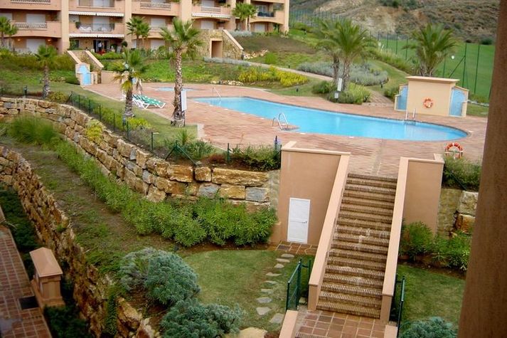 PoolOfHouse