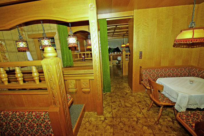 DiningRoom