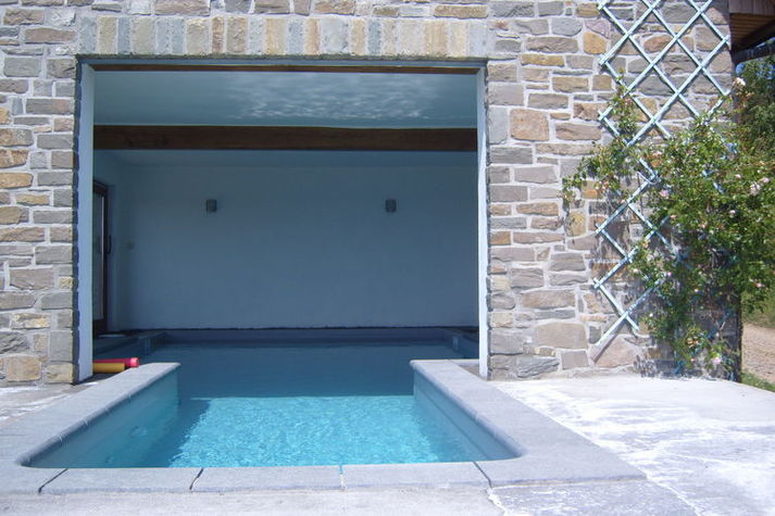 PoolOfHouse