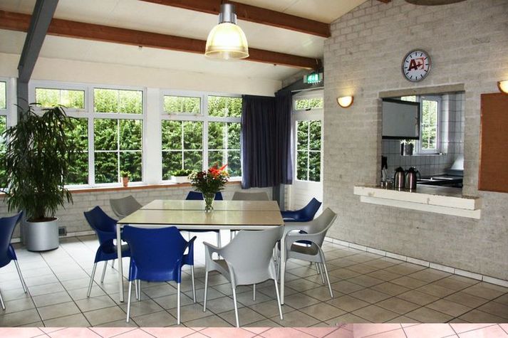 DiningRoom