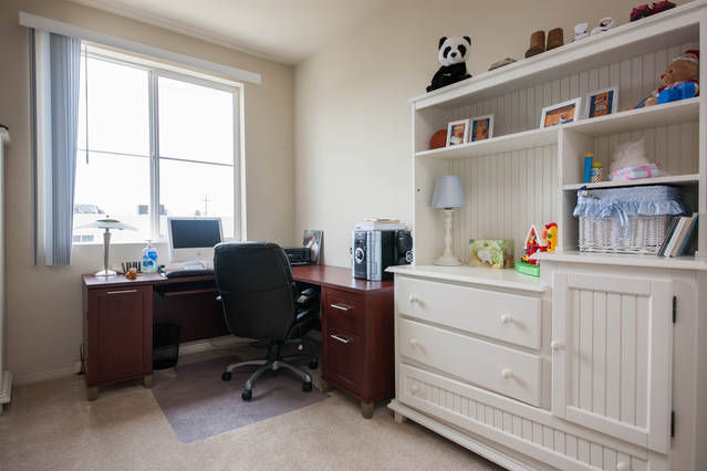 Apple Desktop w/ Printer Wifi