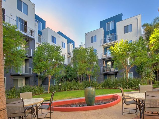 Courtyard3