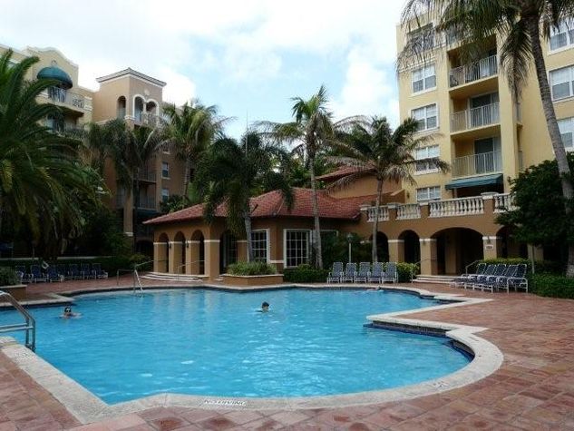 Pool area 4