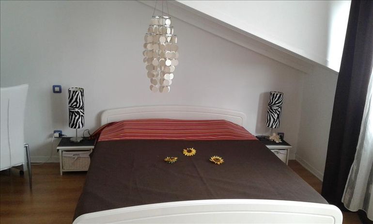 bedroom
bedroom