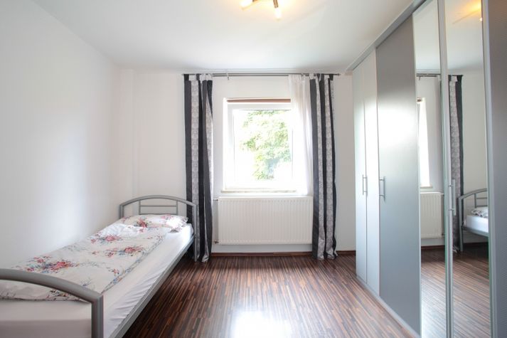 guest room -1-