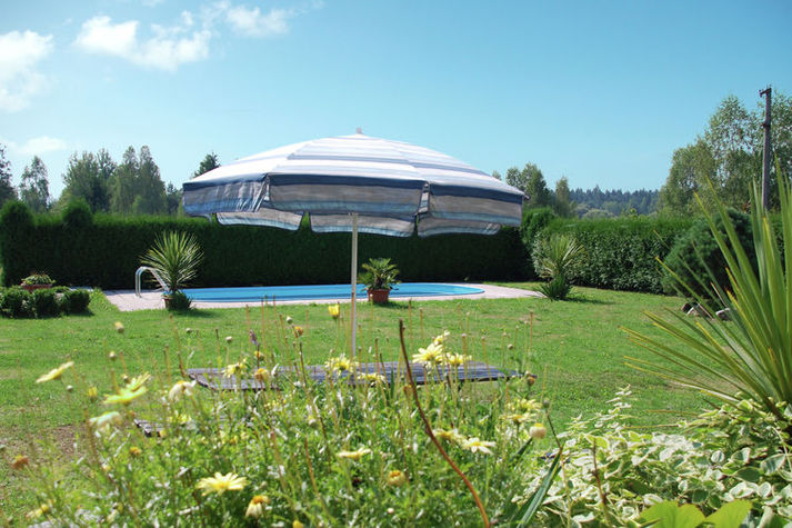 PoolOfHouse