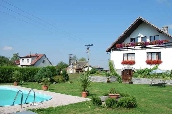 PoolOfHouse