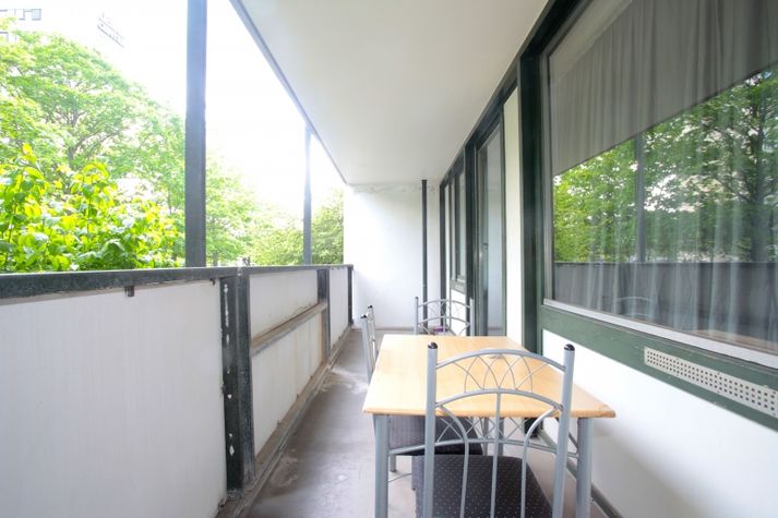 balcony