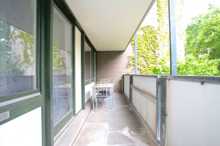 balcony