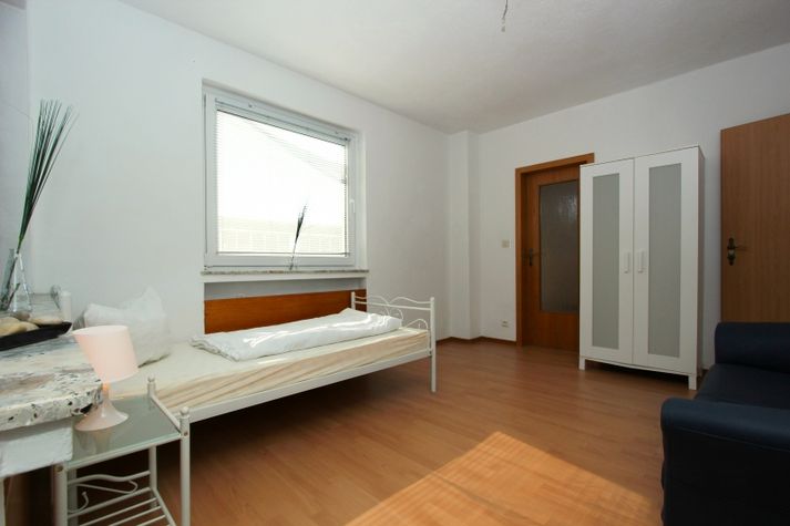 guest room -3-