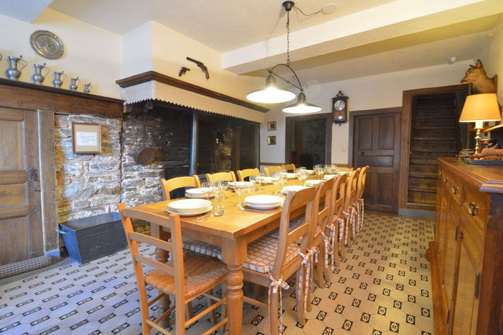 DiningRoom