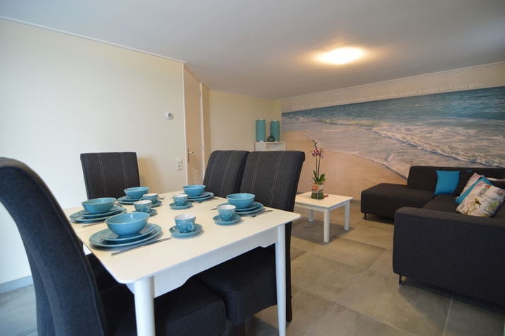 DiningRoom
