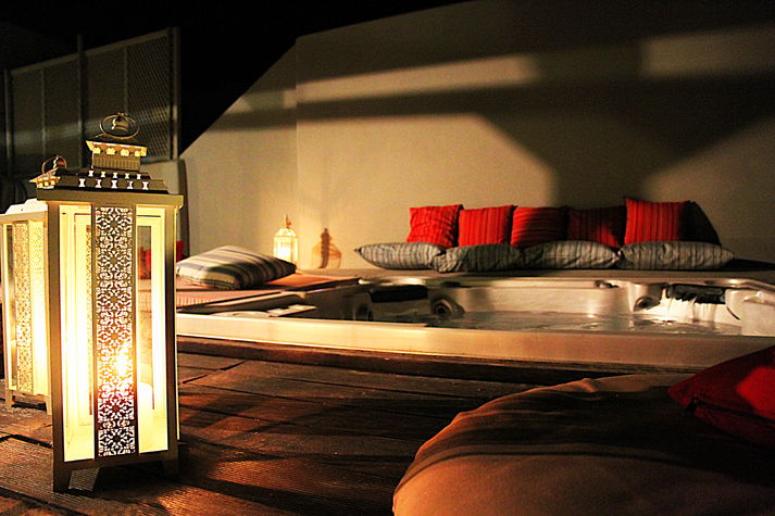 Stay up till late at night around the Amazing Jacuzzi
