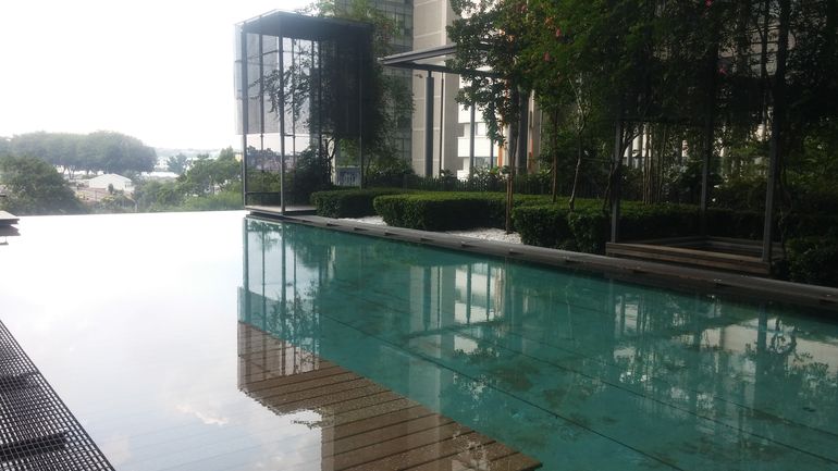 Infinity Swimming pool