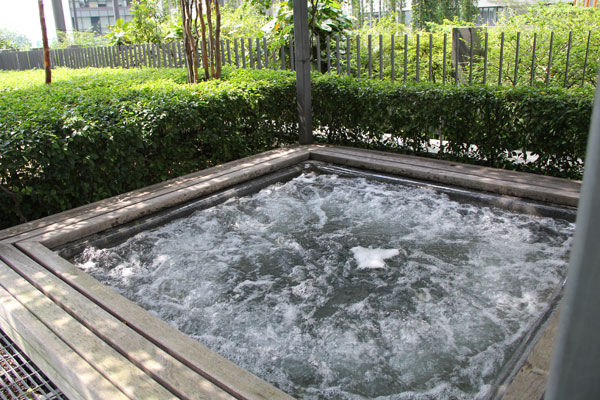 Jacuzzi