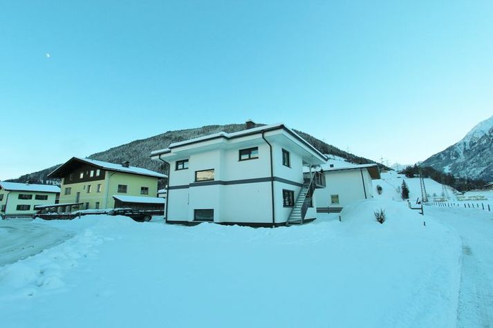 ExteriorWinter