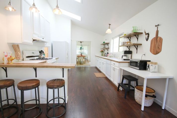 Breakfast Bar