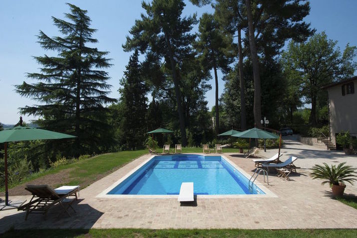 PoolOfHouse