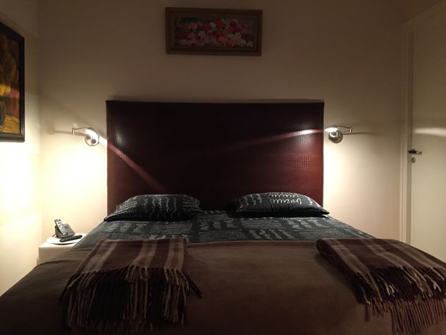 Master bedroom > evening