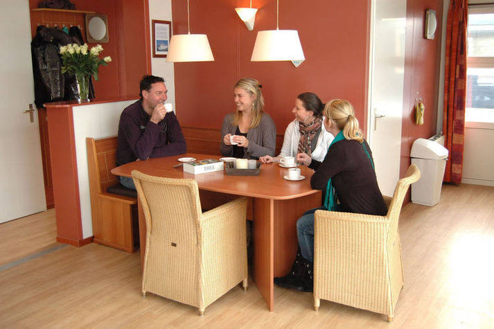 DiningRoom