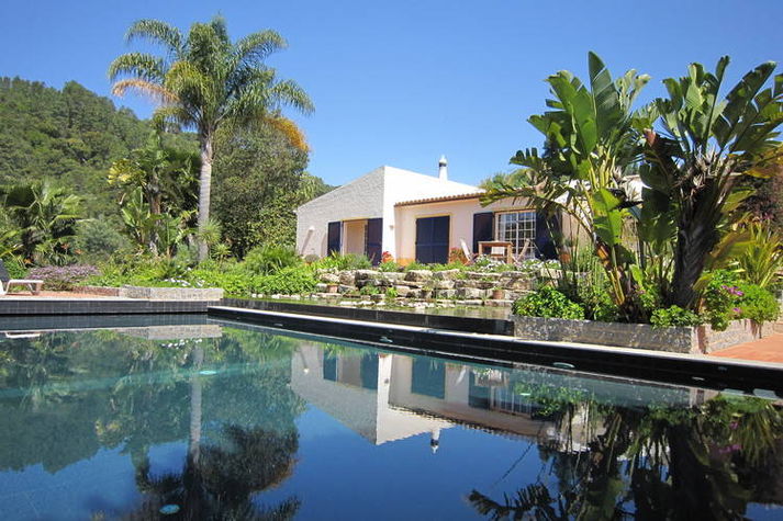 PoolOfHouse