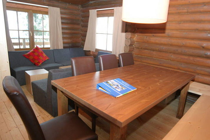 DiningRoom