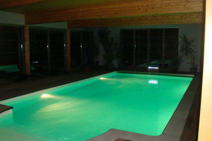 PoolOfHouse