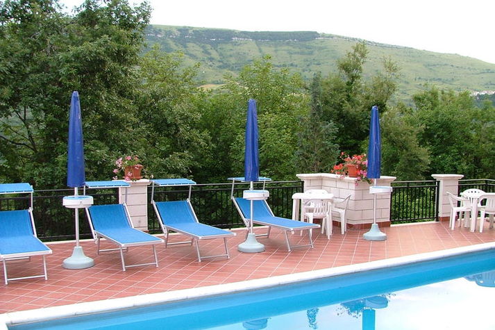 PoolOfHouse